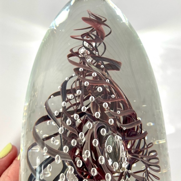 Vintage 1996 Henry Summa Large Egg Glass Paperweight Maroon Ribbon & Bubbles - Picture 4 of 12